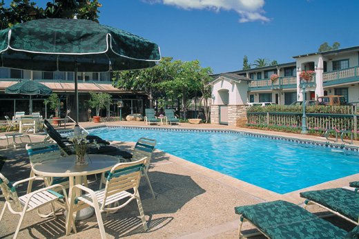 best-western-encina-lodge-santa-barbara-pool